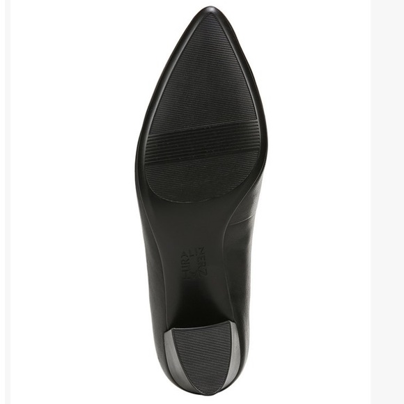 Black Caprice Leather Pump, 8.5M - Picture 5 of 12